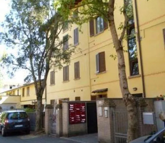 度假居 路易莎度假屋 *